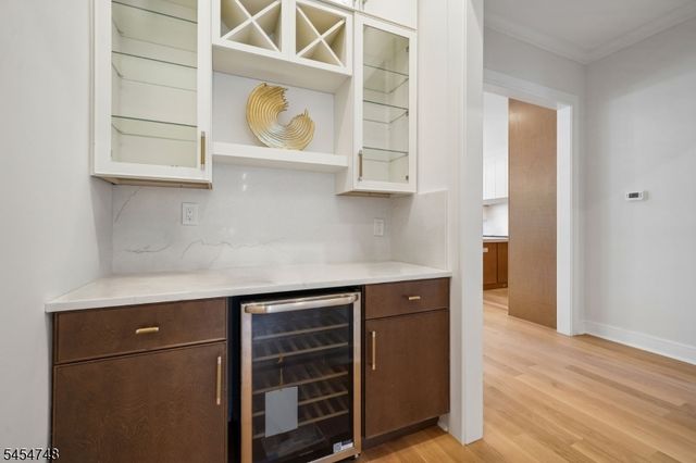 45 Great Hills Rd, Millburn Twp., NJ 07078