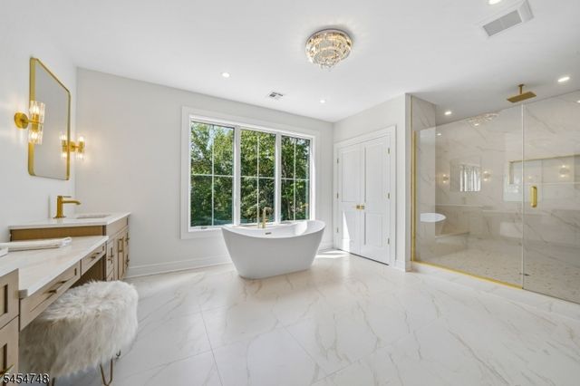45 Great Hills Rd, Millburn Twp., NJ 07078