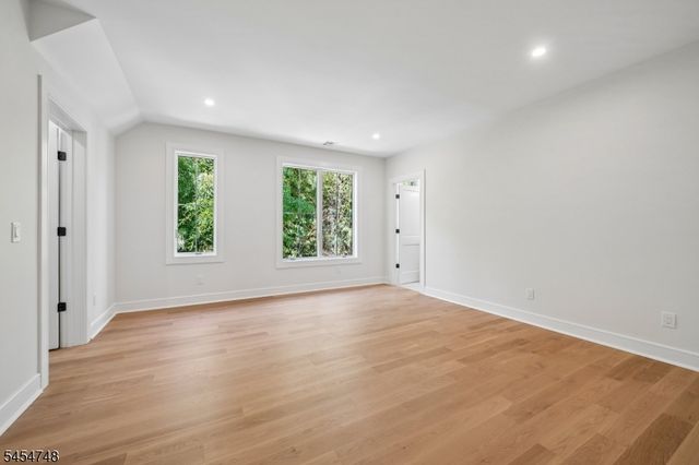 45 Great Hills Rd, Millburn Twp., NJ 07078