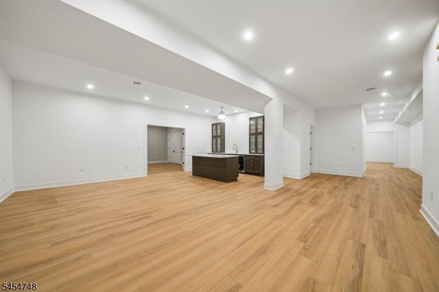 45 Great Hills Rd, Millburn Twp., NJ 07078