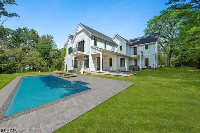 45 Great Hills Rd, Millburn Twp., NJ 07078