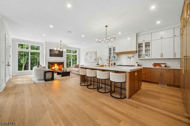 45 Great Hills Rd, Millburn Twp., NJ 07078