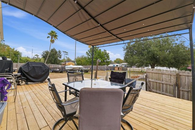 1890 DEROSA ROAD, Polk City, FL 33868