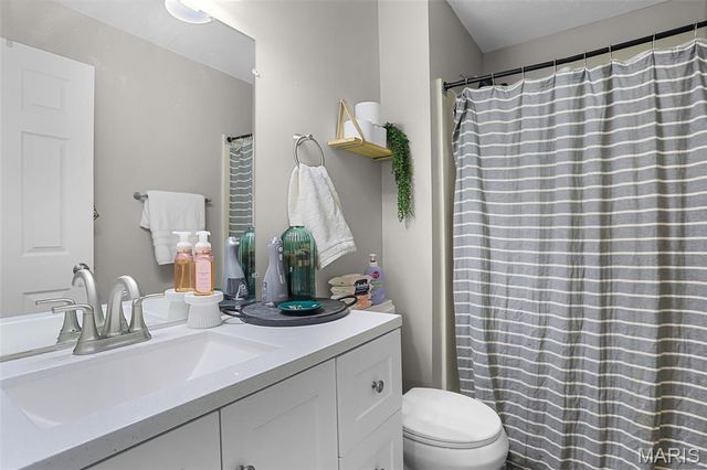 709 & 711 Slippery Rock Drive, Edwardsville, IL 62025