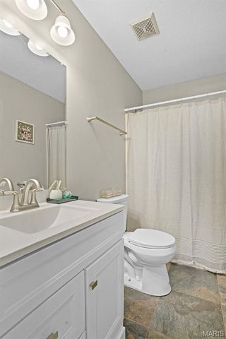 709 & 711 Slippery Rock Drive, Edwardsville, IL 62025