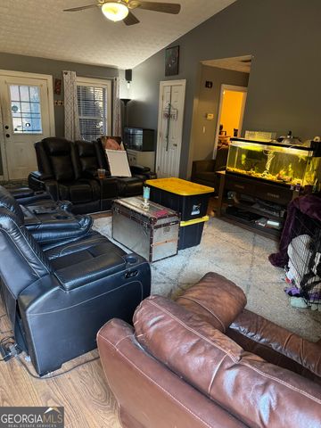 2036 Ross Lane, Locust Grove, GA 30248