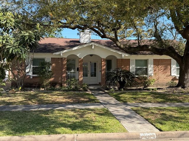 5522 Caversham Drive, Houston, TX 77096