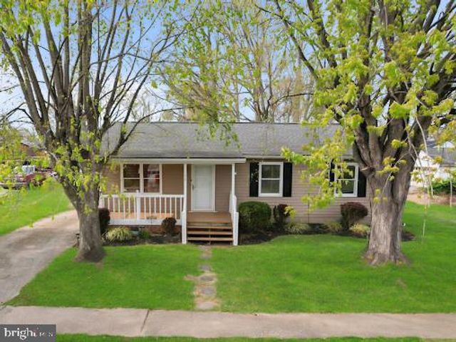 109 E 14TH AVE, Ranson, WV 25438