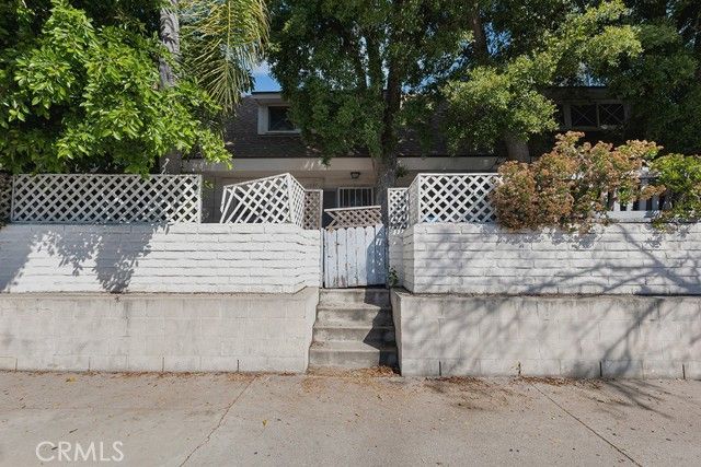 11667 Burbank, North Hollywood (los Angeles), CA 91601