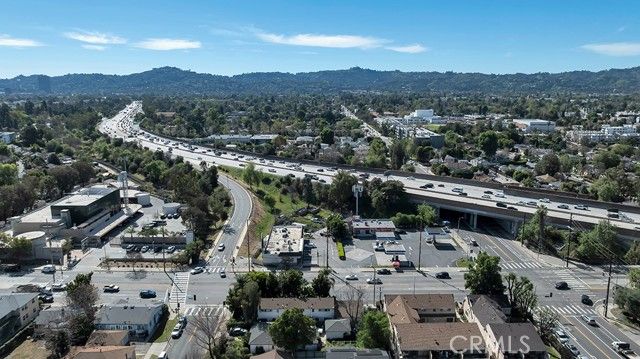 11667 Burbank, North Hollywood (los Angeles), CA 91601