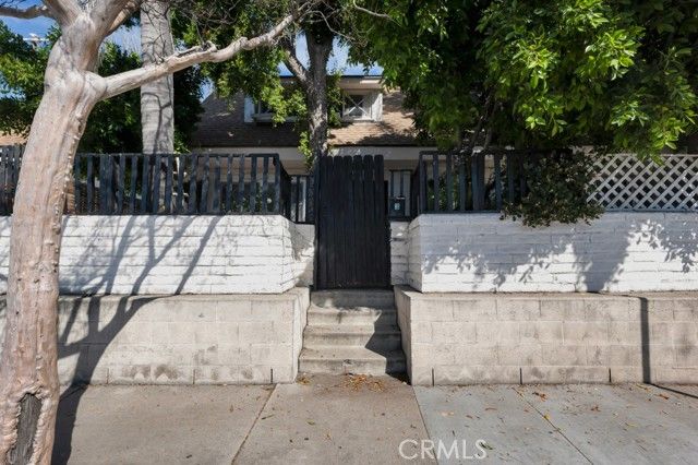 11667 Burbank, North Hollywood (los Angeles), CA 91601