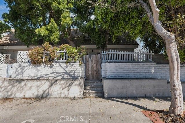 11667 Burbank, North Hollywood (los Angeles), CA 91601