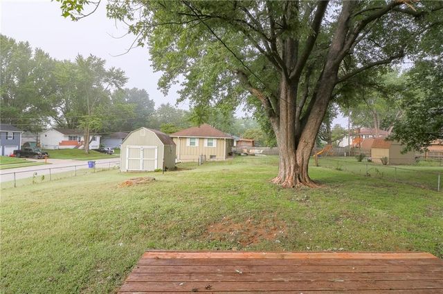 1315 SE Alice Street, Blue Springs, MO 64014