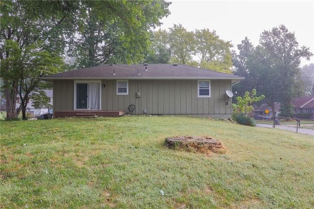 1315 SE Alice Street, Blue Springs, MO 64014