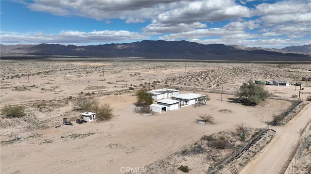 2580 Marks, 29 Palms, CA 92277