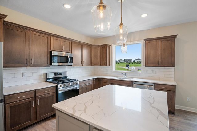 5956 Upper 179th Street W, Lakeville, MN 55044