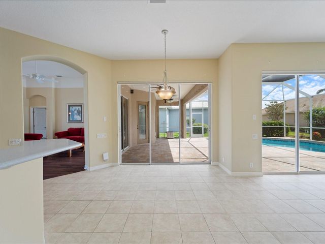 857 MACAW CIRCLE, Venice, FL 34285