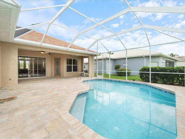 857 MACAW CIRCLE, Venice, FL 34285