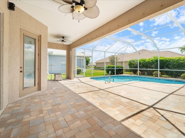 857 MACAW CIRCLE, Venice, FL 34285