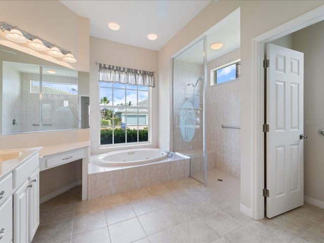 857 MACAW CIRCLE, Venice, FL 34285