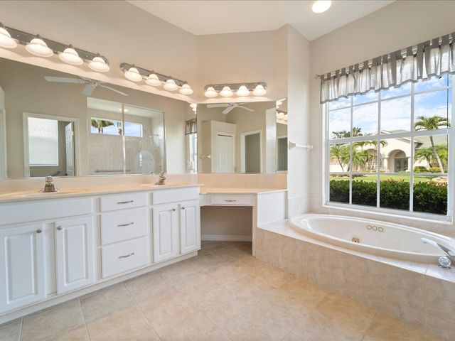 857 MACAW CIRCLE, Venice, FL 34285
