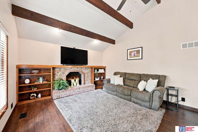 6408 Tanglewood, Lincoln, NE 68516