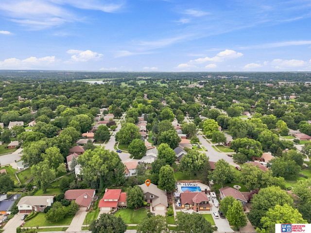 6408 Tanglewood, Lincoln, NE 68516