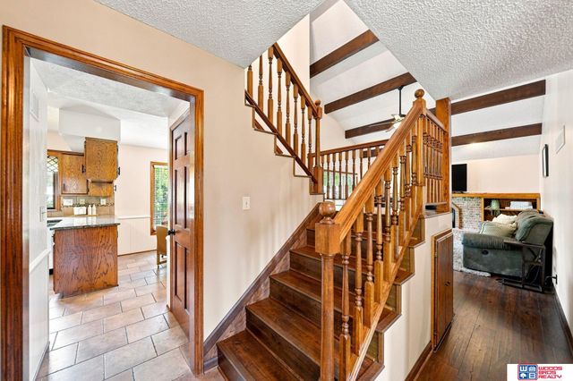 6408 Tanglewood, Lincoln, NE 68516
