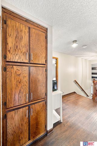 6408 Tanglewood, Lincoln, NE 68516