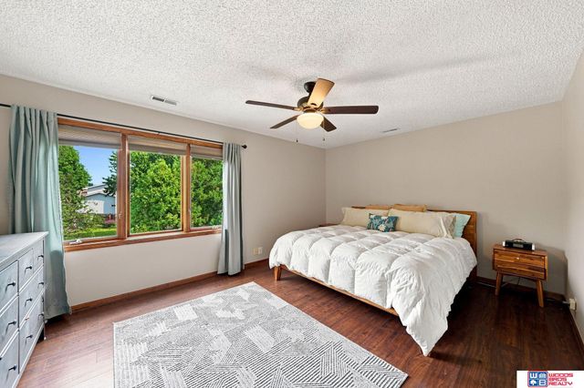 6408 Tanglewood, Lincoln, NE 68516