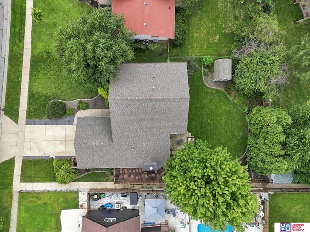 6408 Tanglewood, Lincoln, NE 68516