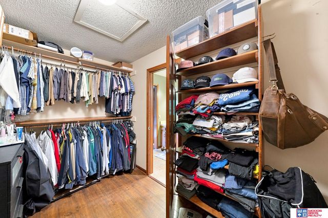 6408 Tanglewood, Lincoln, NE 68516