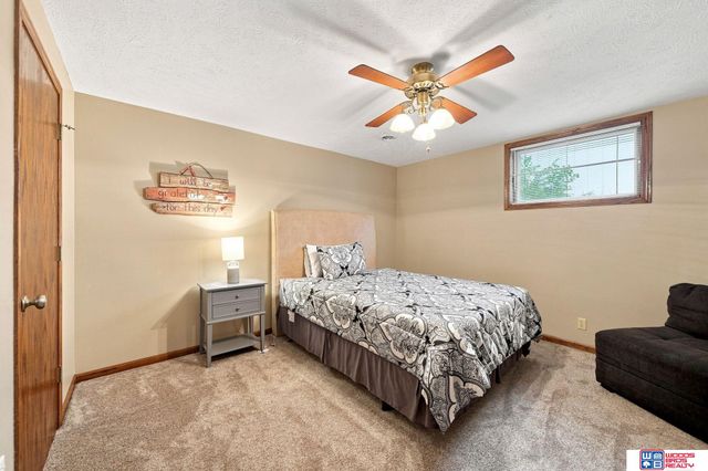 6408 Tanglewood, Lincoln, NE 68516