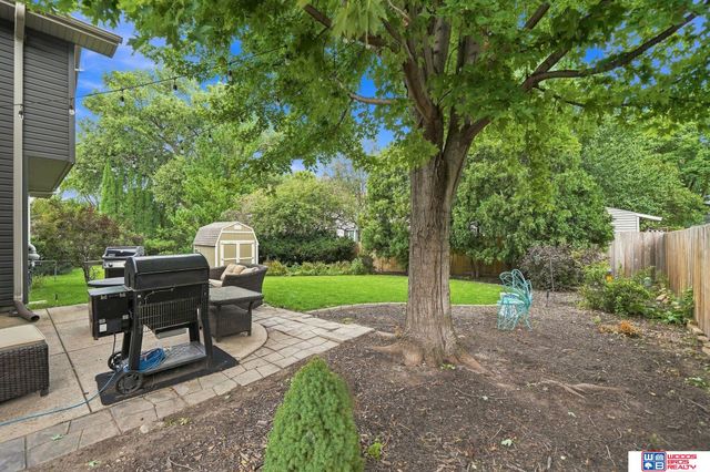 6408 Tanglewood, Lincoln, NE 68516