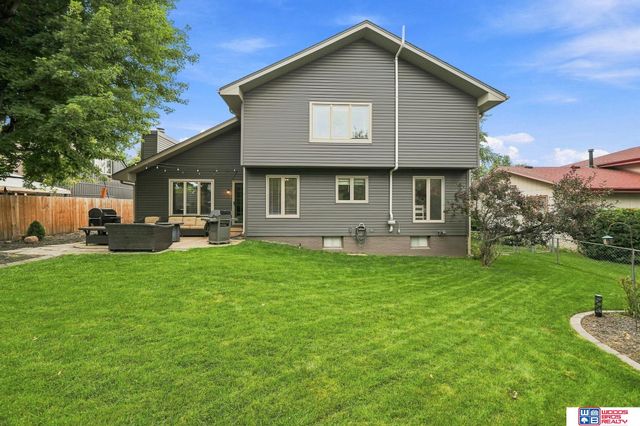 6408 Tanglewood, Lincoln, NE 68516