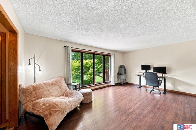 6408 Tanglewood, Lincoln, NE 68516