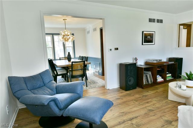 8536 Four Seasons Trail, Youngstown, OH 44514