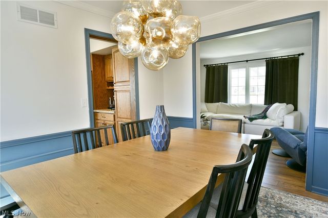 8536 Four Seasons Trail, Youngstown, OH 44514