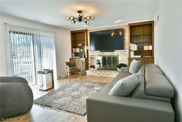 8536 Four Seasons Trail, Youngstown, OH 44514