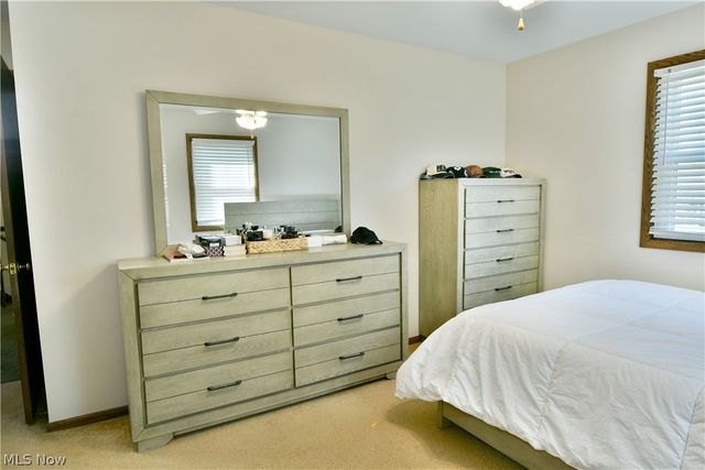 8536 Four Seasons Trail, Youngstown, OH 44514