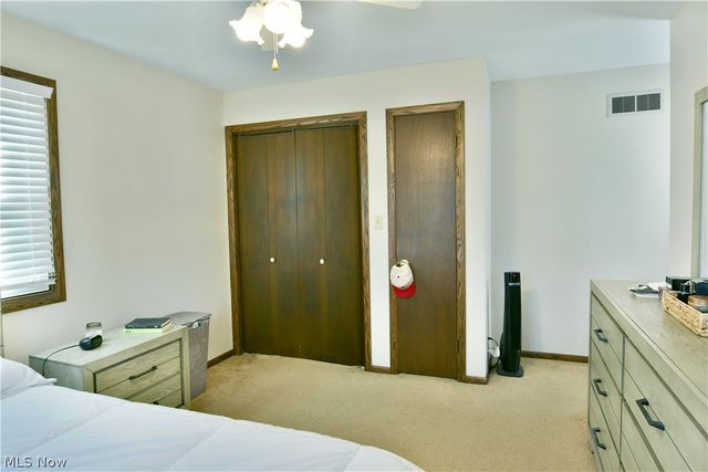 8536 Four Seasons Trail, Youngstown, OH 44514