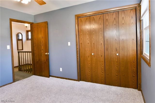 8536 Four Seasons Trail, Youngstown, OH 44514