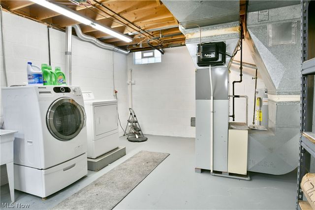 8536 Four Seasons Trail, Youngstown, OH 44514