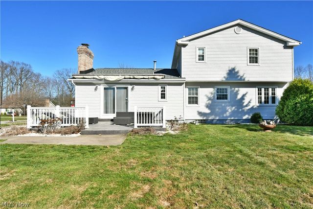 8536 Four Seasons Trail, Youngstown, OH 44514