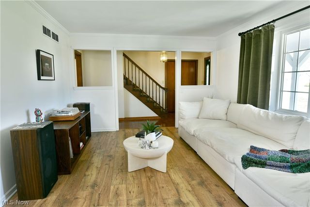 8536 Four Seasons Trail, Youngstown, OH 44514