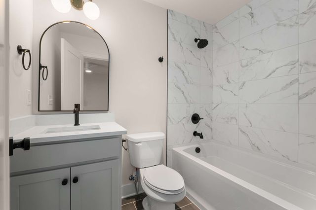 401A Saint Francis Ave, Nashville, TN 37205