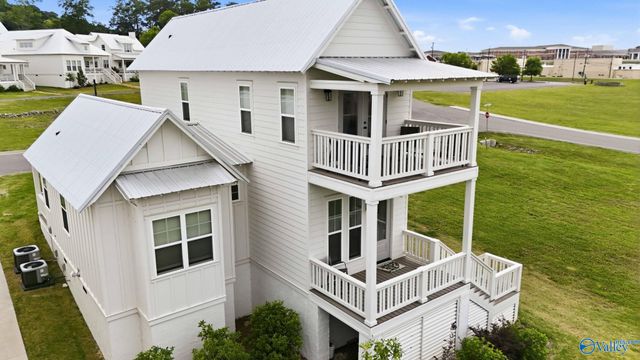 145 Plantation Way, Guntersville, AL 35976