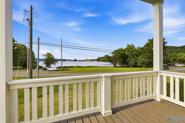 145 Plantation Way, Guntersville, AL 35976