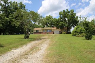 24 Cherry Street, Yellville, AR 72687