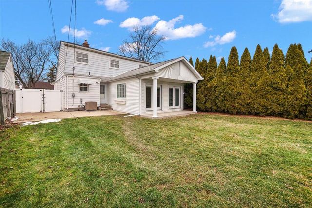 17591 Matthews Street, Riverview, MI 48193